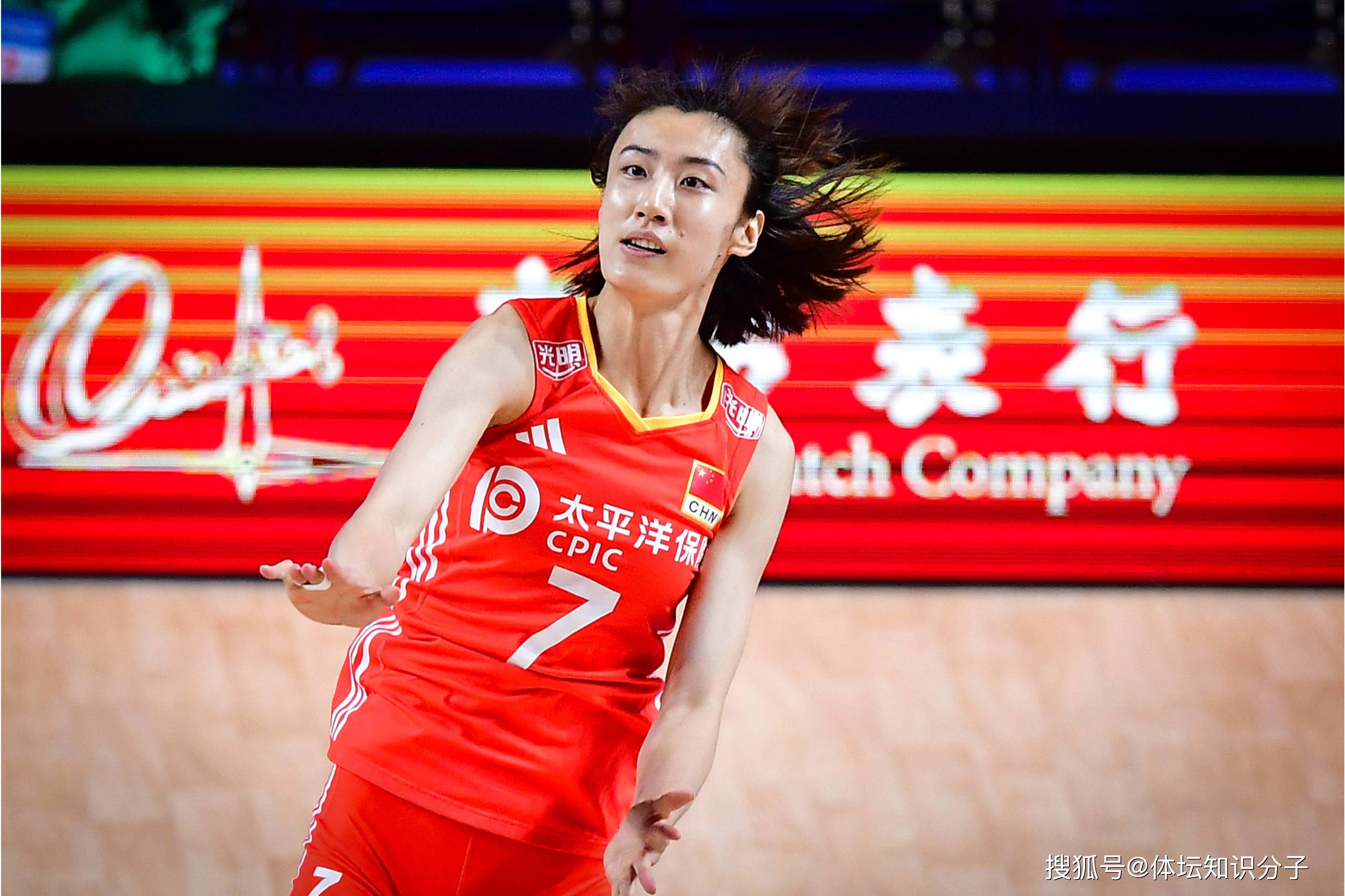 F1车队压哨绝杀中国女排，全场沸腾！经典一战再现传奇的简单介绍