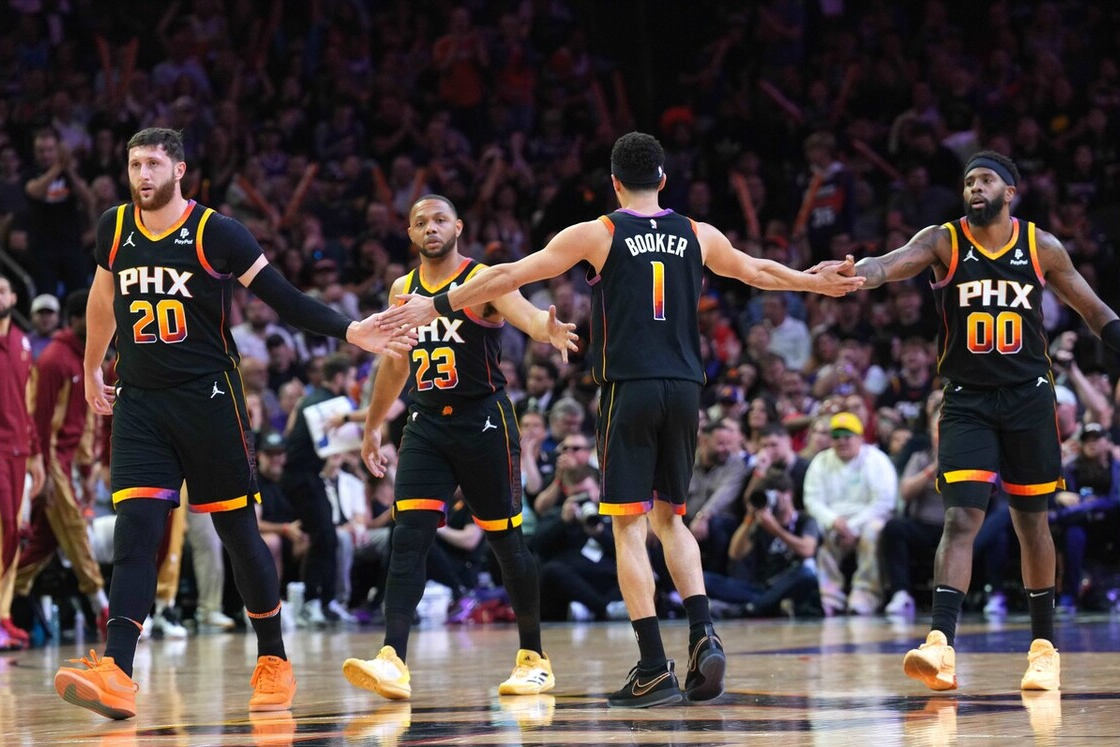 加时末段NBA总决赛焦点战，北京首钢遗憾出局，球迷炸锅，身体对抗强度拉满的简单介绍